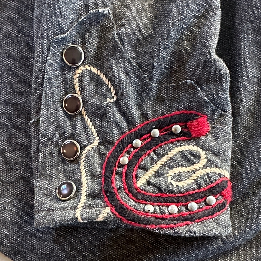Gray Double D Ranch Western Embroidered Shirt - Picture 5 of 9